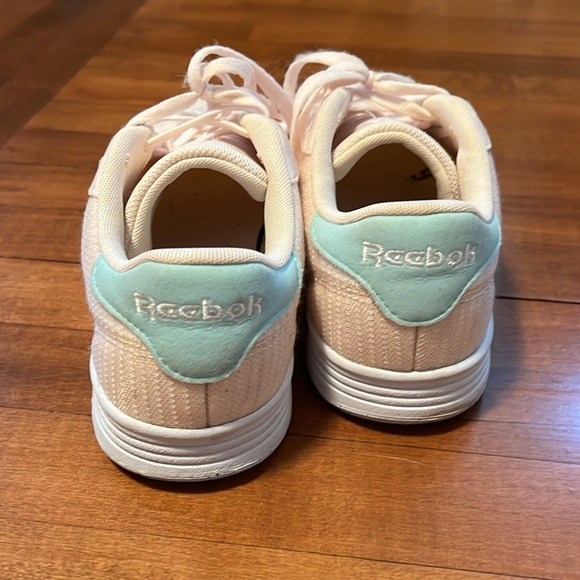 Peach Reebok Sneakers, Sz 9 - Picture 6 of 6